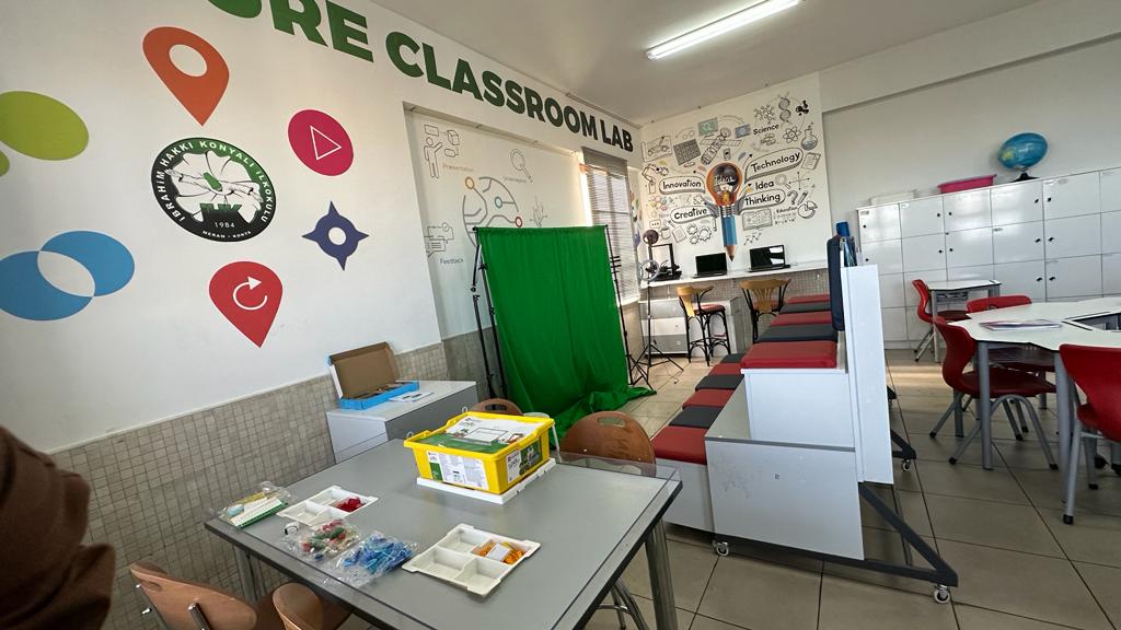 GREEN ENERGY FUTURE CHILDREN’S LABORATORY ( GEFCL )