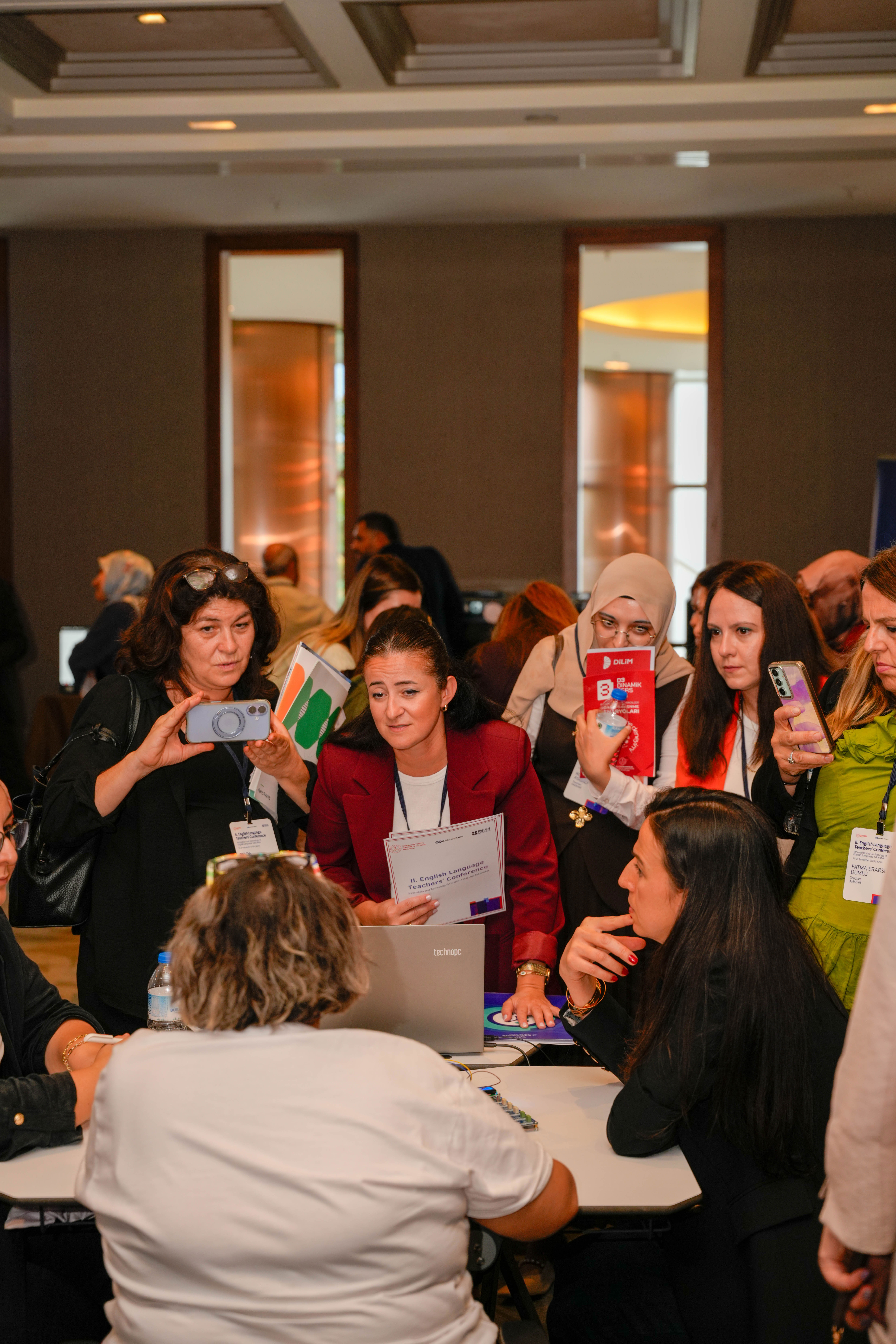 Yenilikçi Sınıf Modeli, “II. English Language Teachers' Conference”ta Öğretmenlerle Buluştu