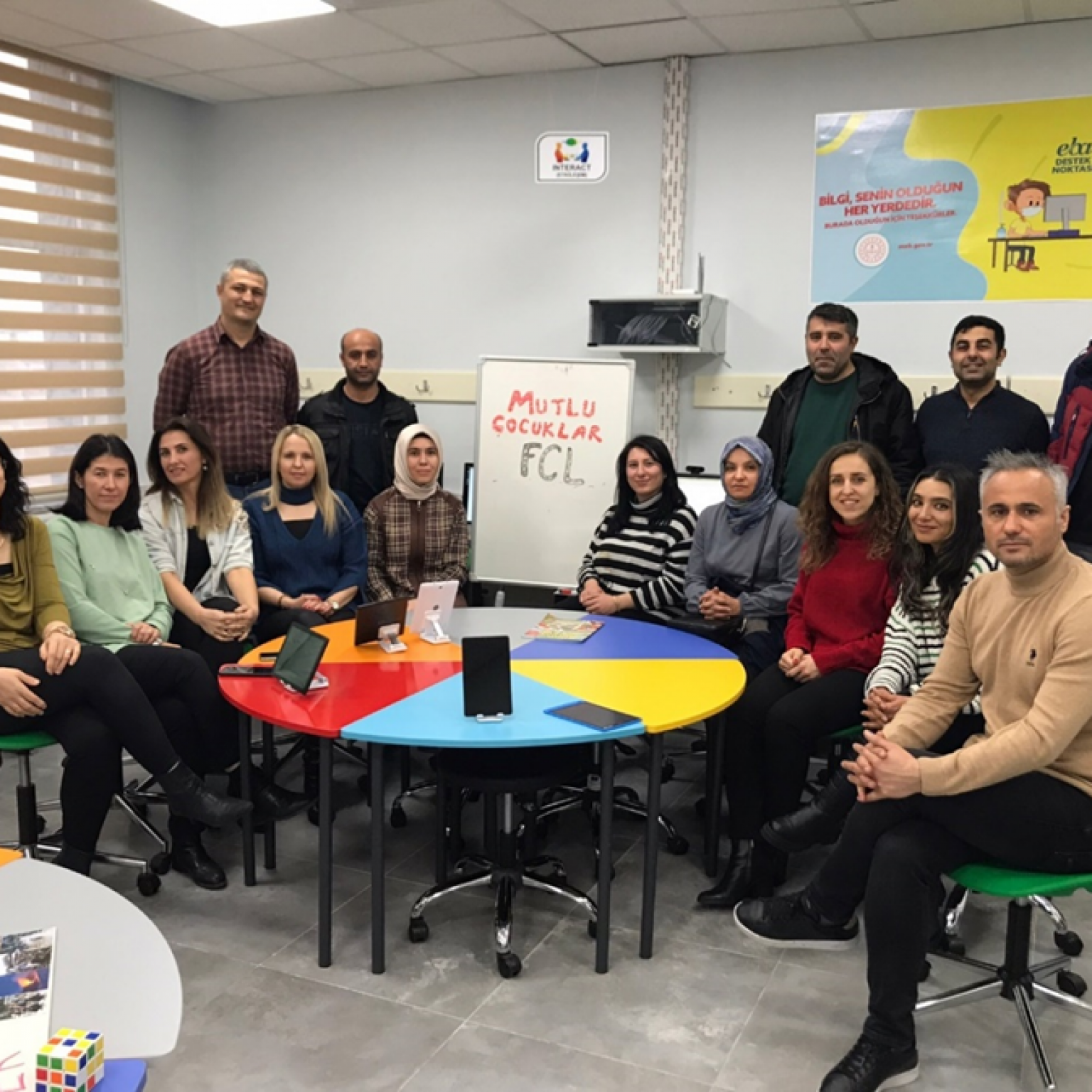 Konya Meram Telafer İlkokulu “Mutlu Çocuklar FCL” Açılışı ve Geleceğin Sınıfını Tasarlama Eğitimi Gerçekleştirildi
