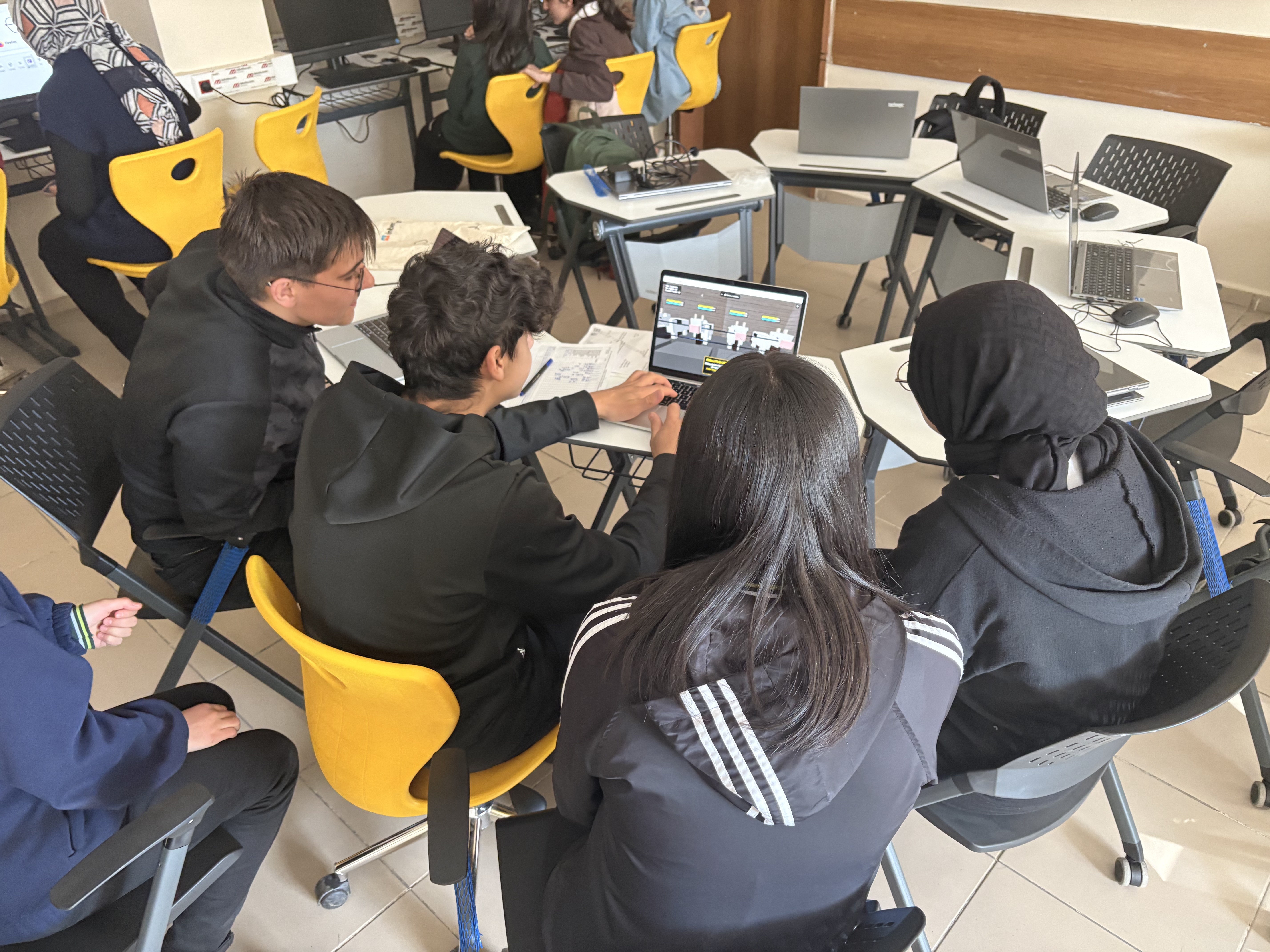 Yapay Zekâ Destekli Kutup Gemisi Farkındalık Oyunu ile Almanca Dersinde Proje Tabanlı Öğrenme