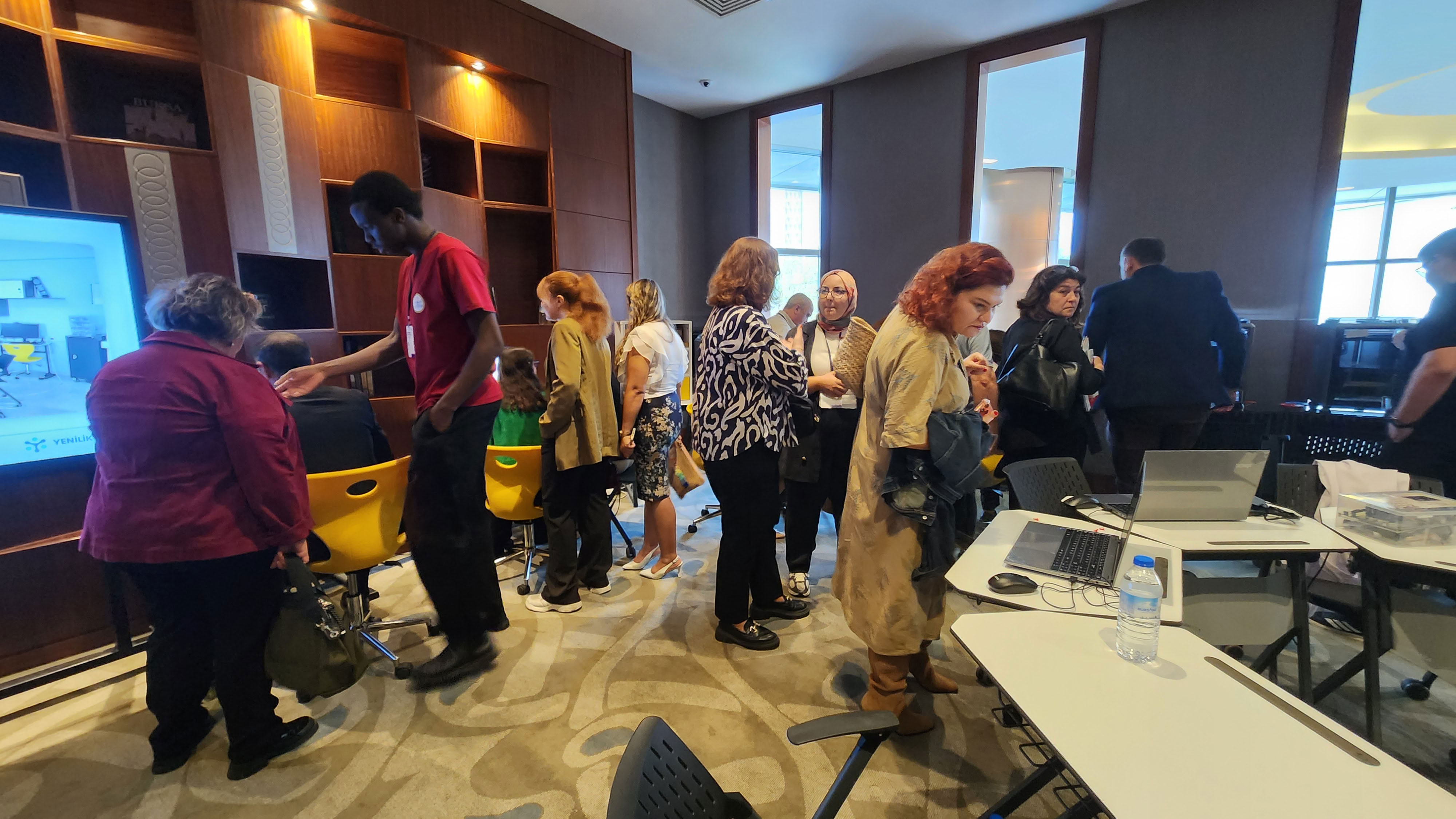 Yenilikçi Sınıf Modeli, “II. English Language Teachers' Conference”ta Öğretmenlerle Buluştu