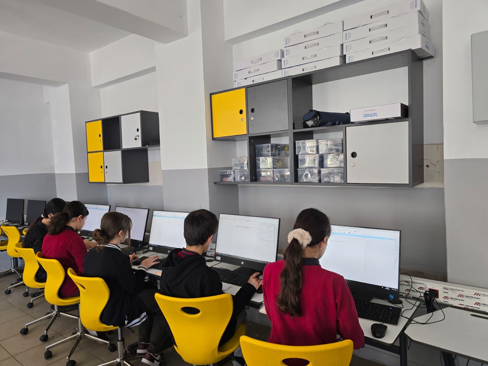Yenilikçi Sınıfta Uluslararası İş Birlikli Öğrenme Deneyimi