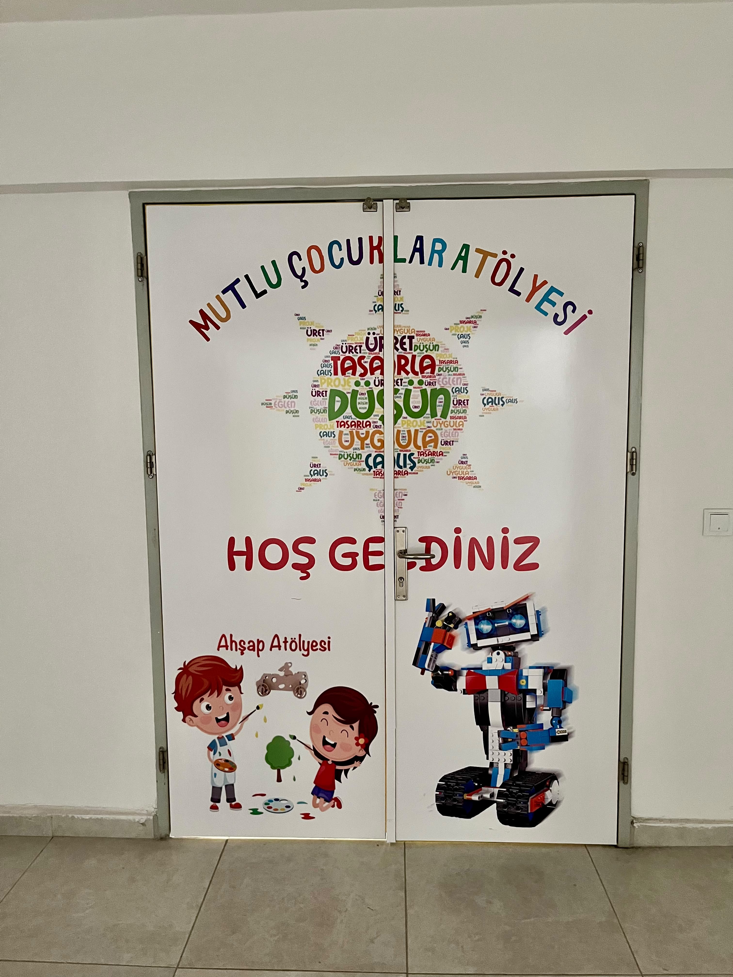 Mutlu Çocuklar Robotik Kodlama ve STEM Öğrenme Alanı