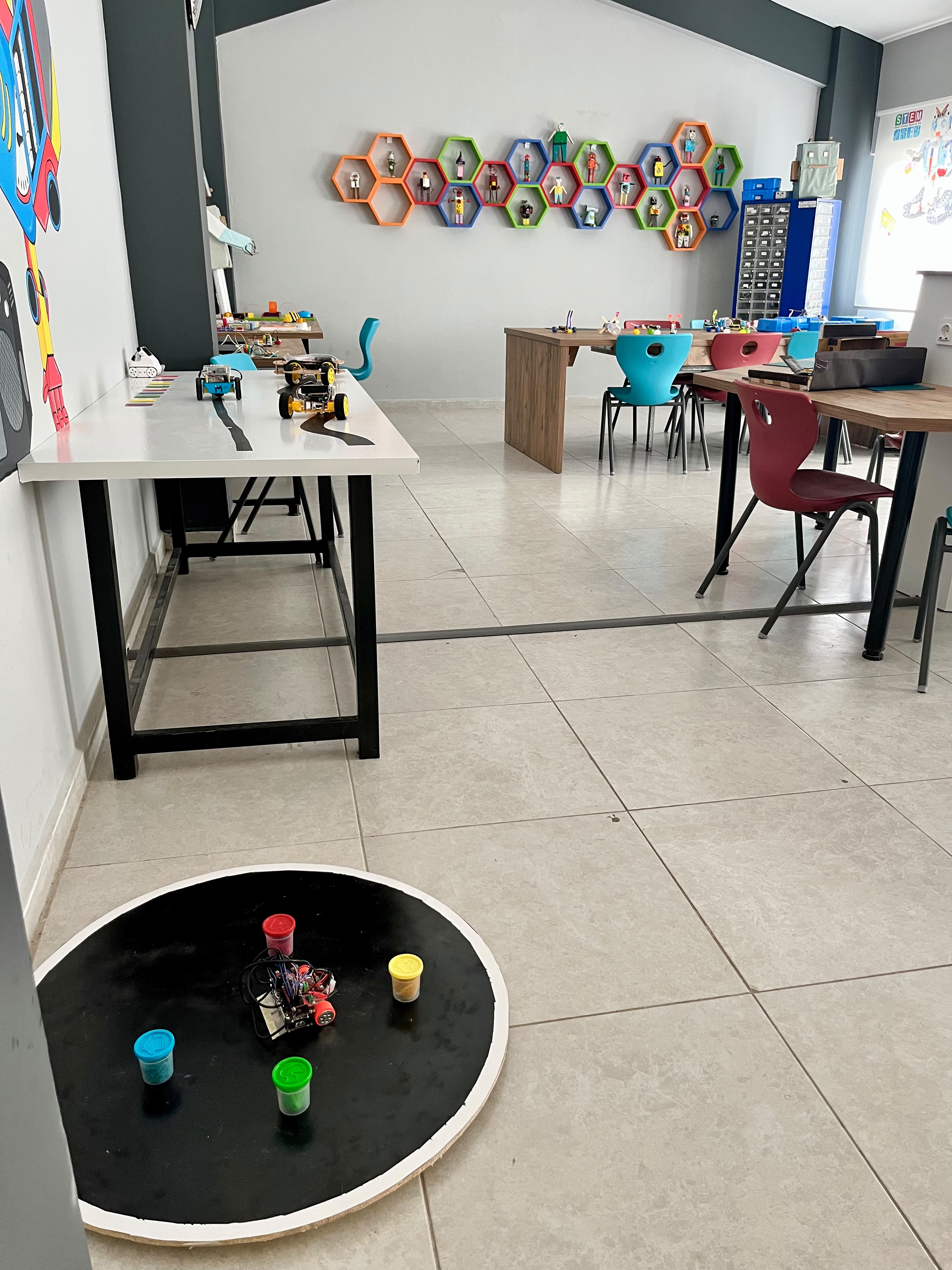 Mutlu Çocuklar Robotik Kodlama ve STEM Öğrenme Alanı